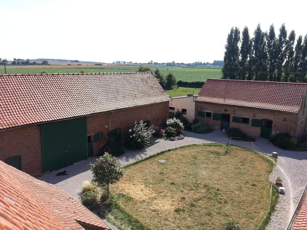 Gite De La Ferme Des Crins Blancs Villa Hazebrouck Room photo